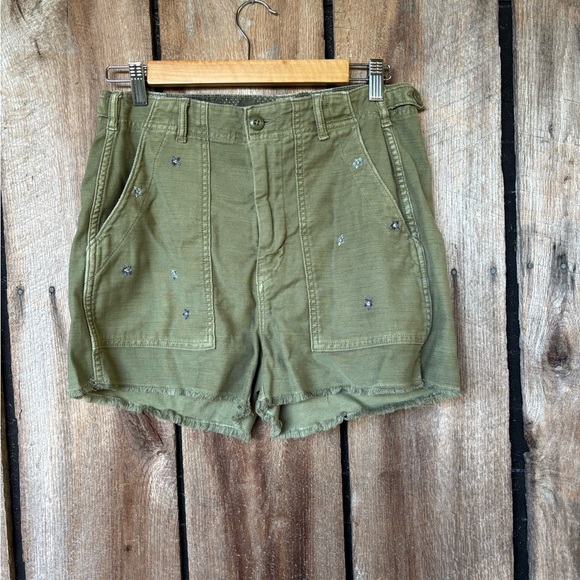American Eagle size 6 Olive Green Embroidered Flower Boho Utility Shorts‎ - Picture 6 of 6